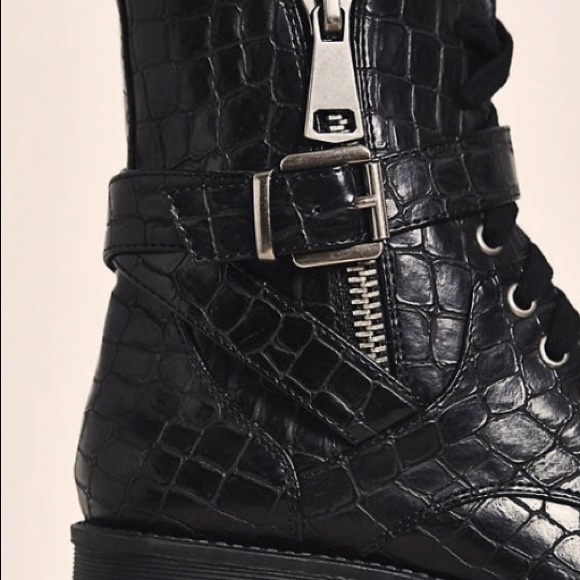 Mia Marcel Combat Boot - Picture 4 of 5